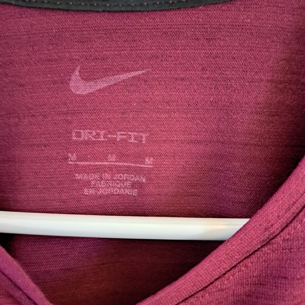 Nike - Picture 4 of 5
